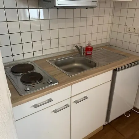 Studio Apartment شقة *
